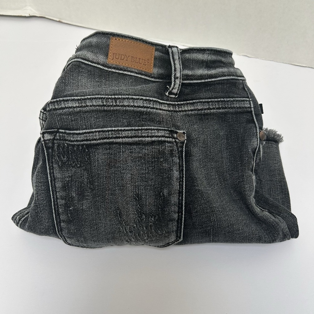 Judy Blue Faded Black Mid-Rise Denim Jean Shorts Size XL Style #150035 Fray Hem